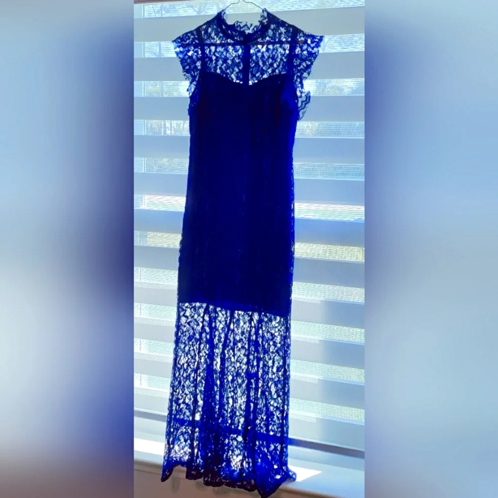 Dress - Picture 1 of 2